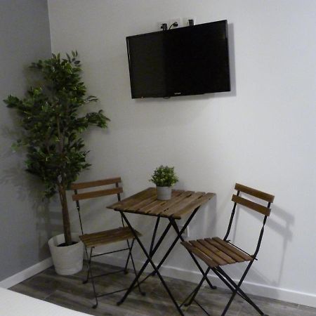 Intimo Y Acogedor "Algunos" Con Banera Hidromasaje Apartment Valencia Luaran gambar
