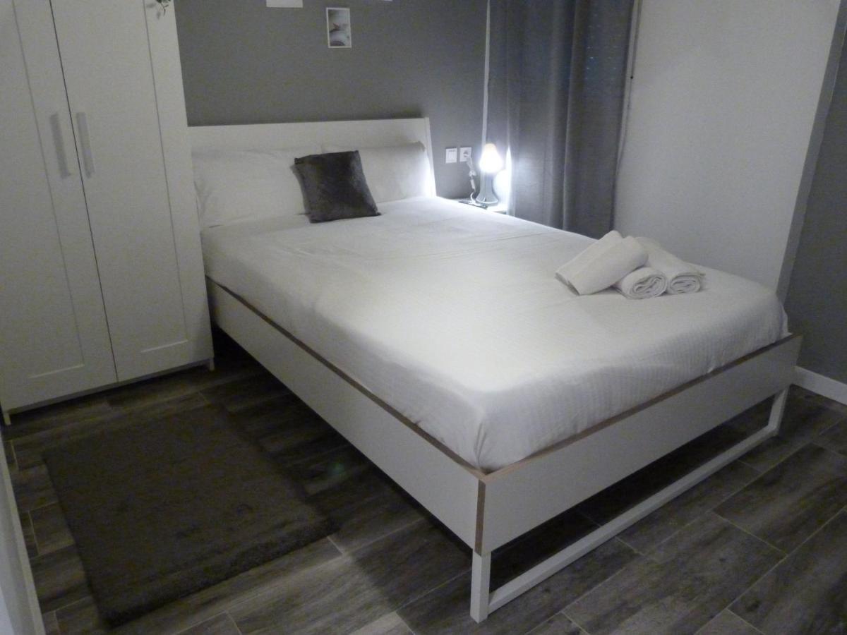 Intimo Y Acogedor "Algunos" Con Banera Hidromasaje Apartment Valencia Luaran gambar