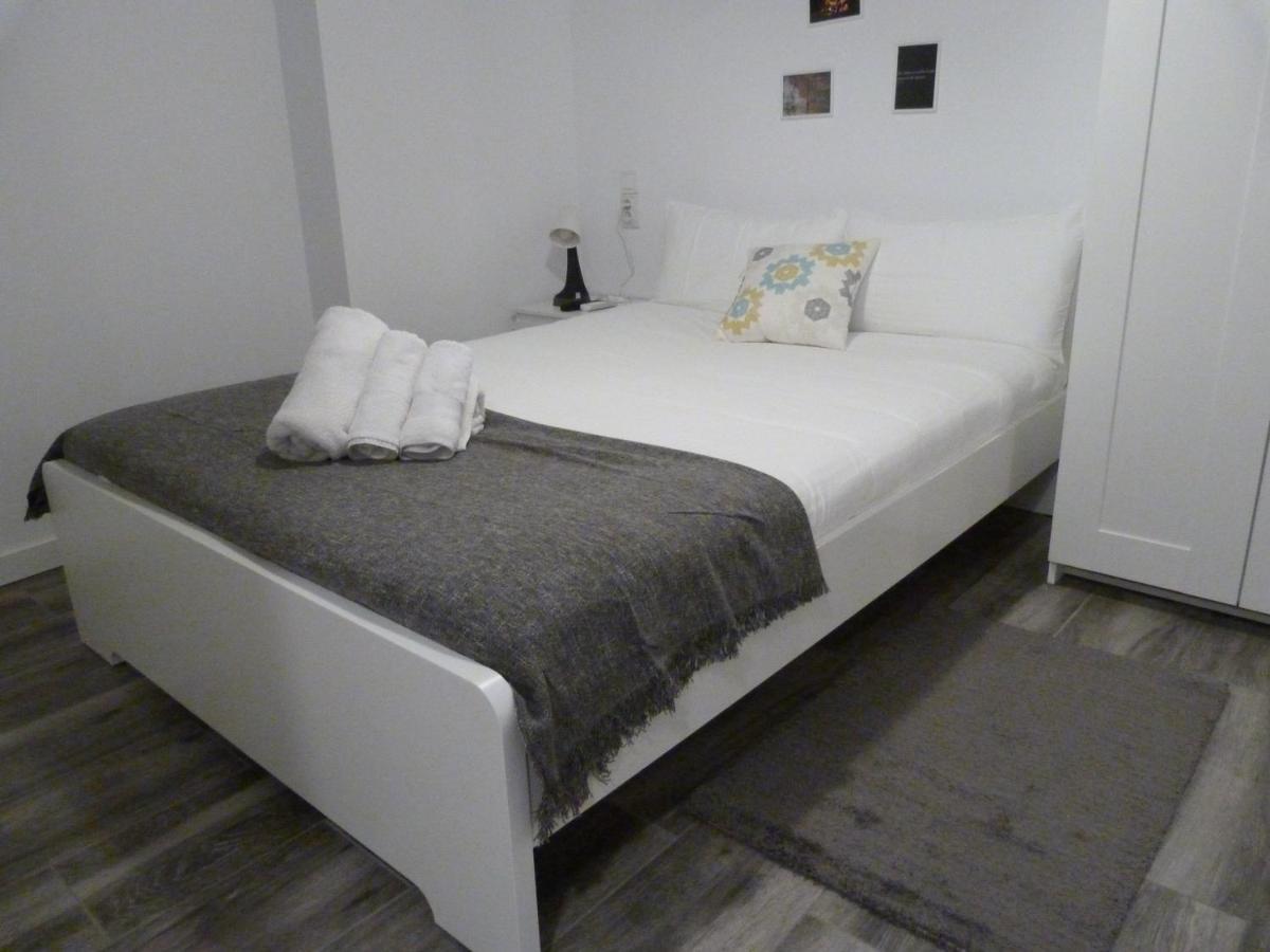 Intimo Y Acogedor "Algunos" Con Banera Hidromasaje Apartment Valencia Luaran gambar
